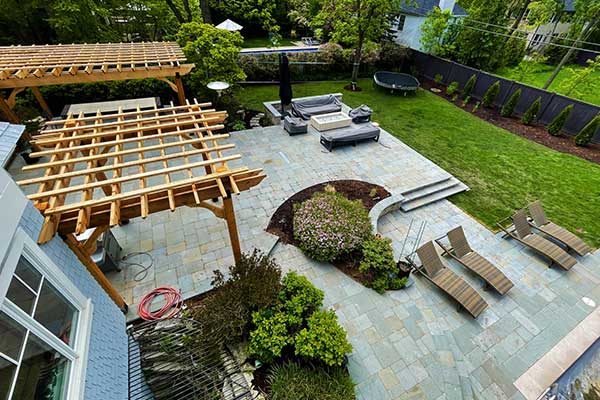 OUTDOOR LIVING SPACE - Glencoe